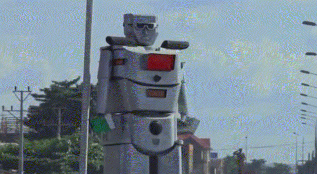 Giant Traffic Robot in Kinshasa, Democratic Republic Of The Congo