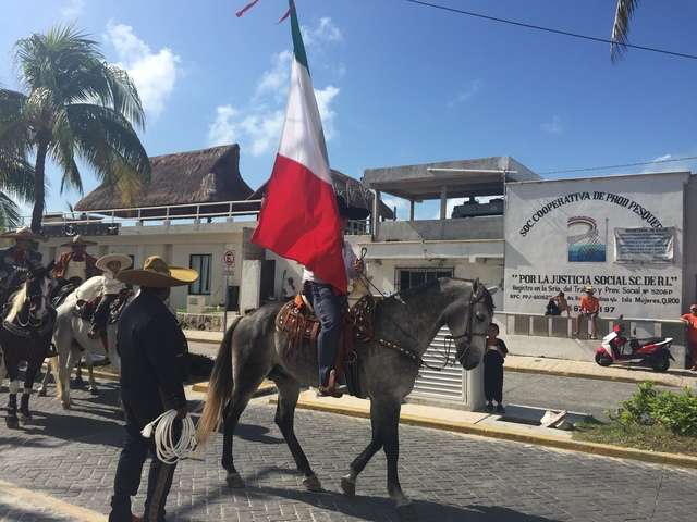VIERNES 20: Isla Mujeres y Mercado 28 de artesanía de Cancún - 7 días en Riviera Maya (2)