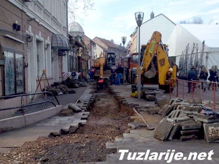 Tuzlarije - Gradska ulica