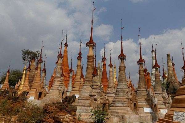 Nyaung Ohak & Shwe Inn Thein (Indein/ Myanmar)