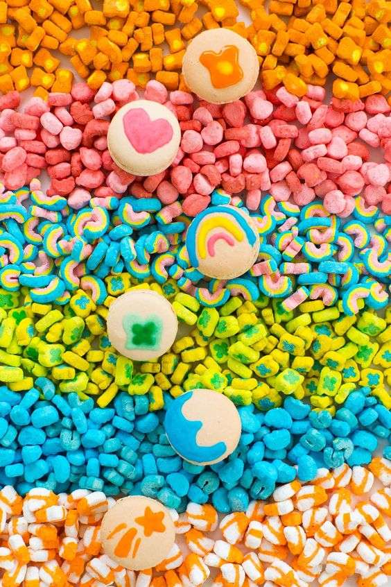 DIY Lucky Charms Macarons by Sugar & Cloth via Things I Love Thursday on KaelahBee.com