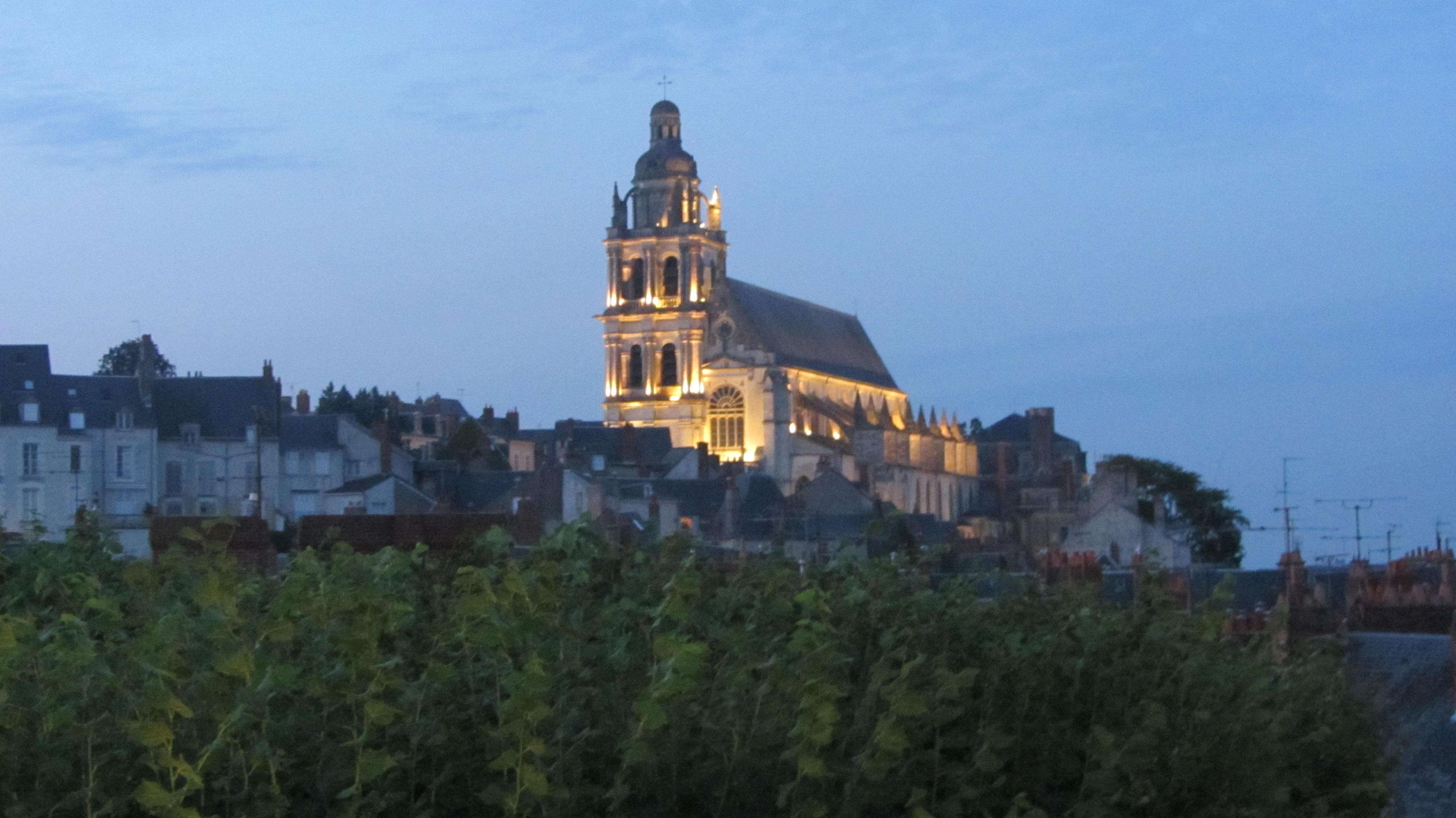 DÍA 4: Blois – Cheverny – Chenonceau – Amboise – Chaumont Sur Loire – Blois. - Ruta en coche de 10 días por el Valle de la Dordoña y el Valle del Loira (6)