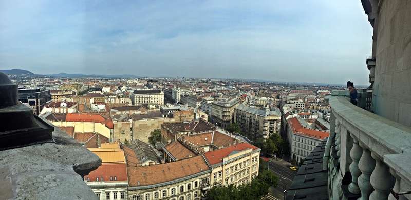 Budapest Low Cost - Blogs de Hungria - Día 1. Parlamento, Plaza de la Libertad, Basílica, Gran Sinagoga y termas. (8)