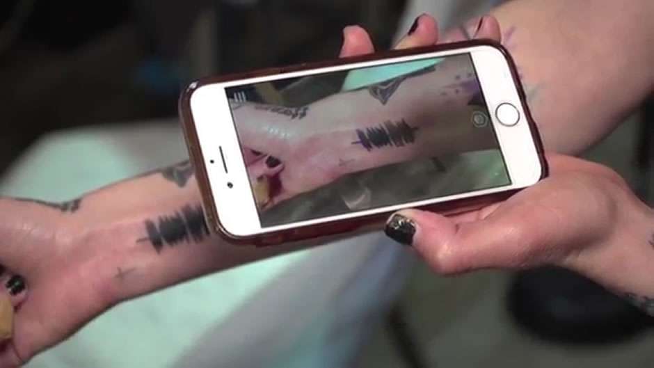 Sonidos tatuados en la piel, una nueva onda en EEUU