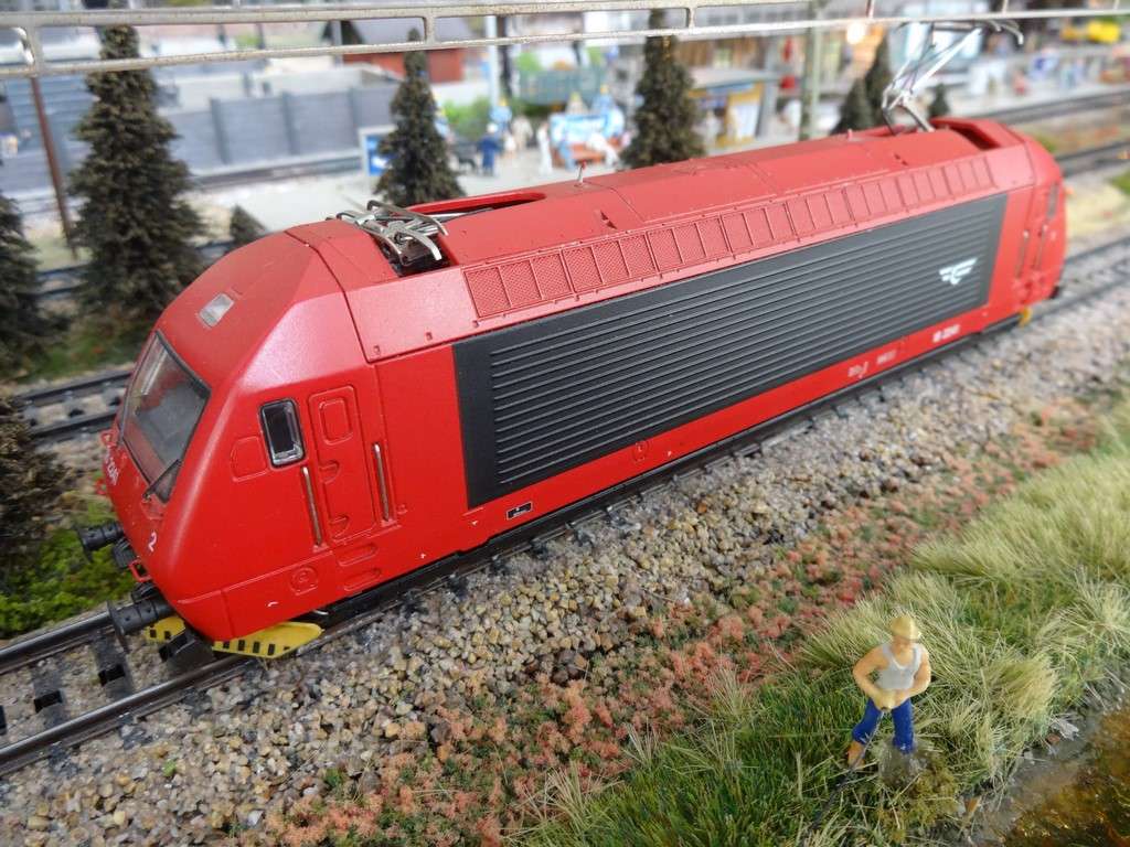 NSB 18 2241 in red.