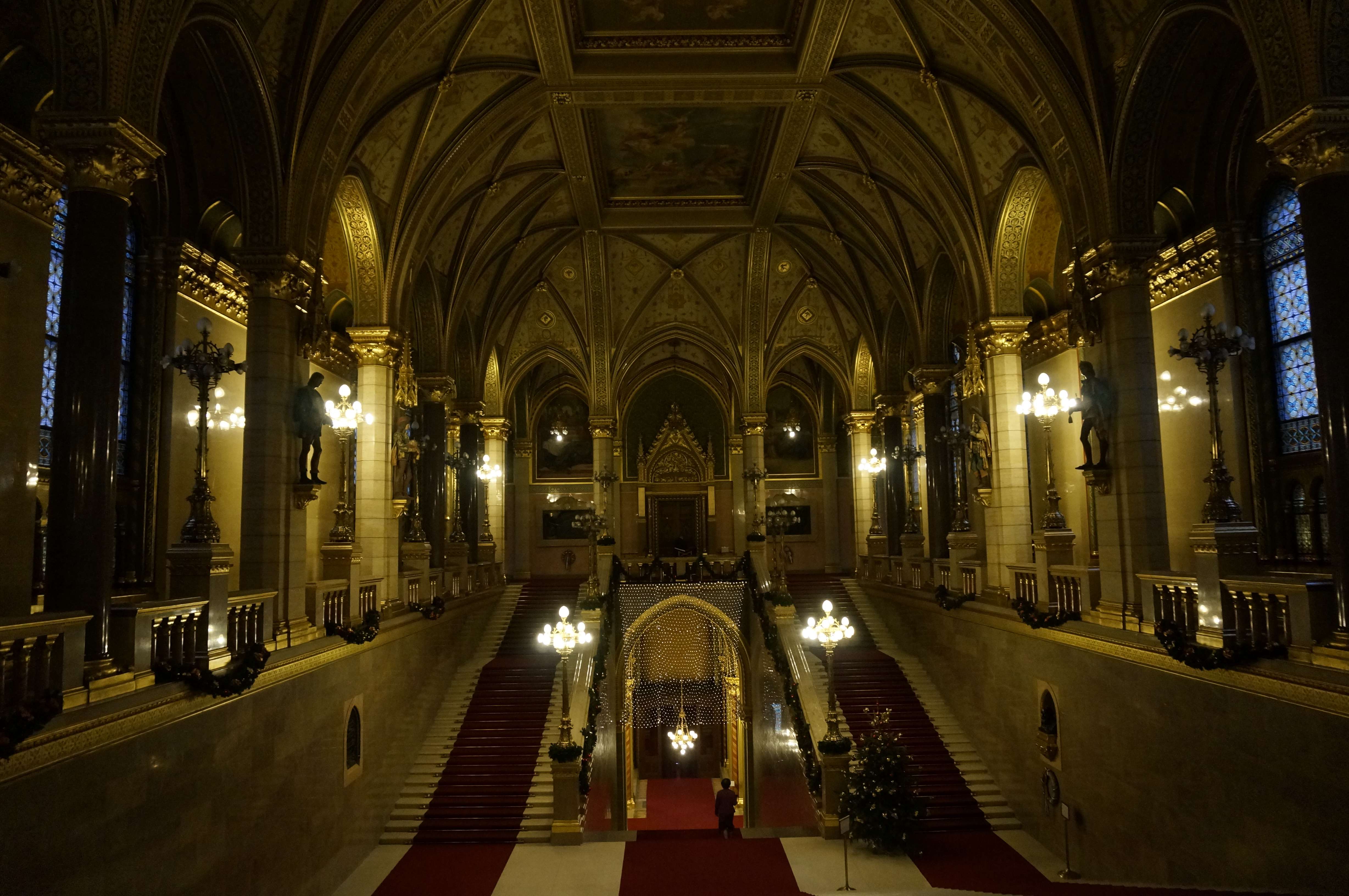 Praga, Viena y Budapest en 1 semana: Diciembre de luces e historia - Blogs de Europa Este - Dia 7 - Budapest: Parlamento, S.Esteban y Barrio Judío (1)